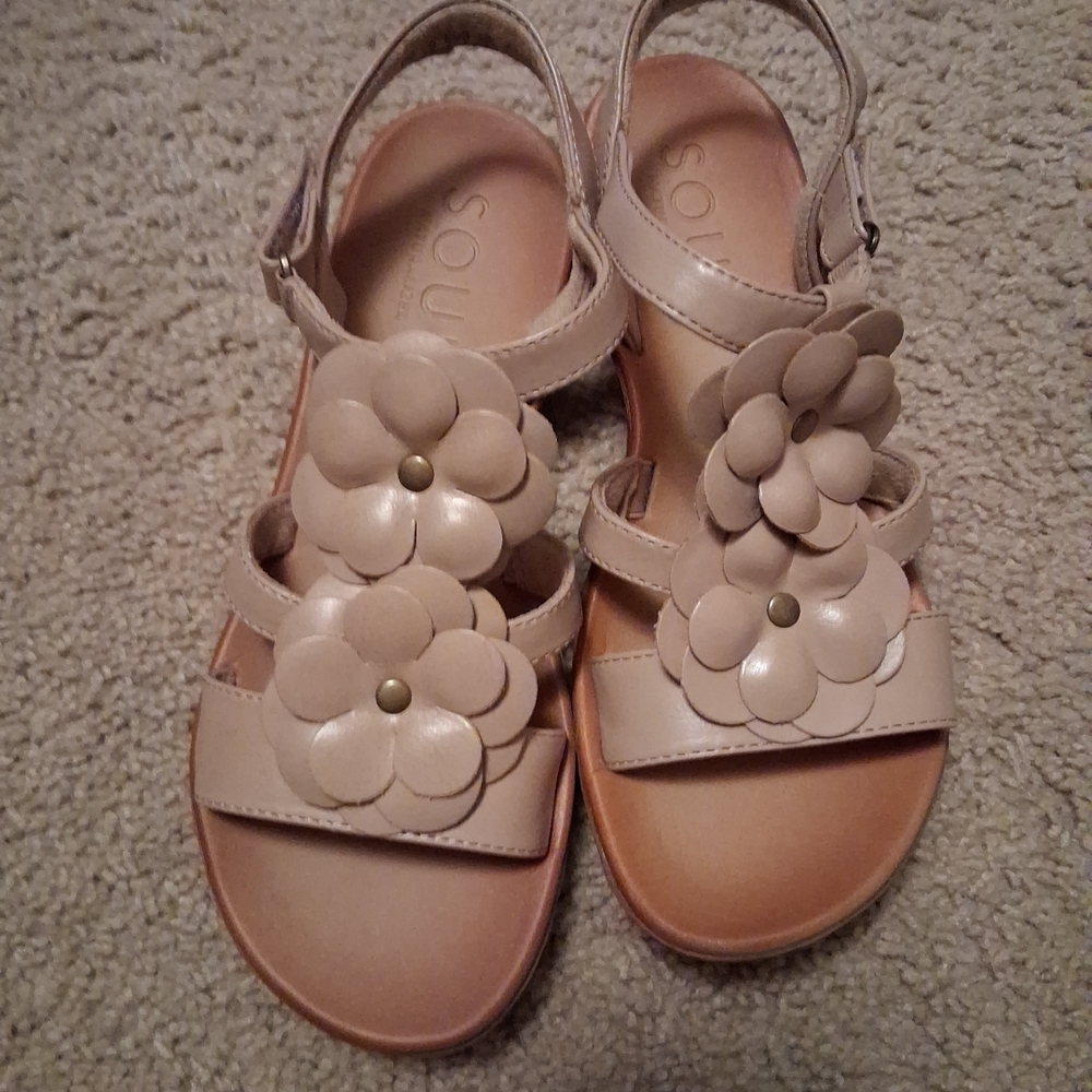 Naturalizer Sandals